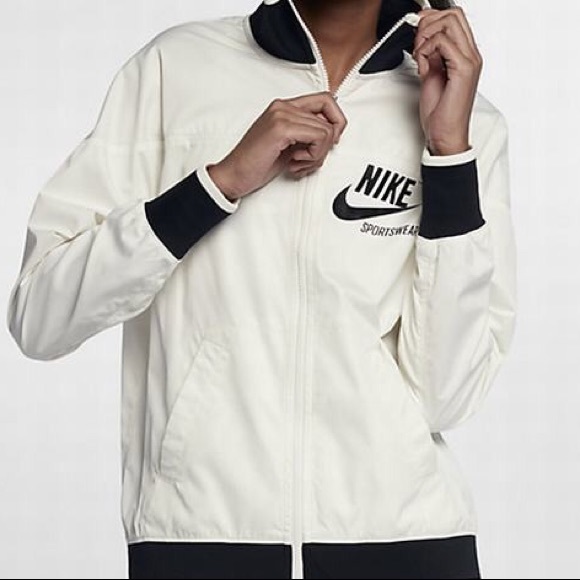 nike sptcasl jacket